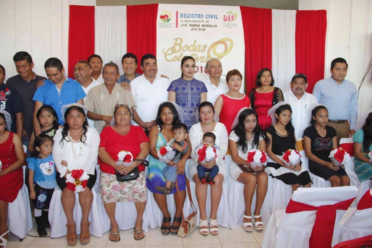 Con Bodas Colectivas, 11 parejas formalizan su unión en el municipio de JMM