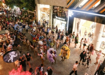 Carnaval de Playa del Carmen llega a la emblemática Quinta Avenida