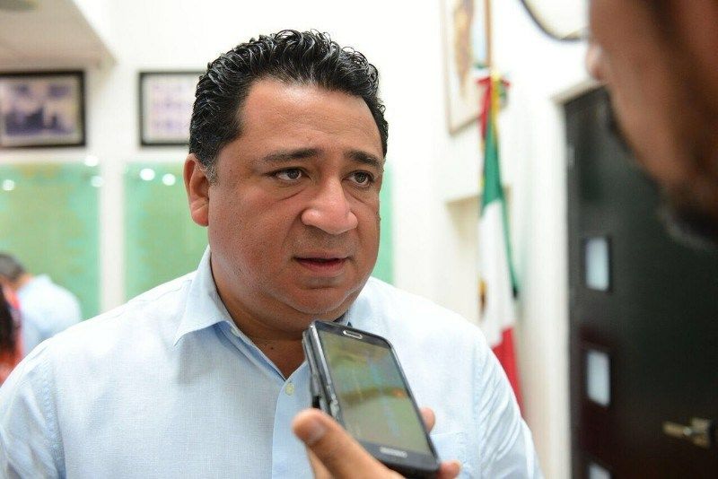 Desisten diputados en solicitud de licencias