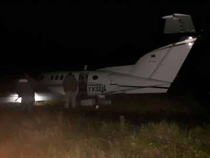 Antes de ser quemada, hallan otra presunta ‘narcoavioneta’ en Belice