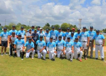 Fortalece Alexander Zetina actividades deportivas en Bacalar