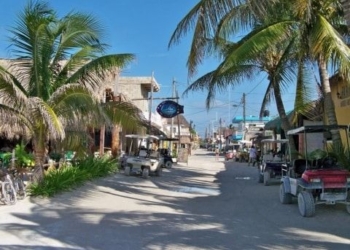 Aplicará Ayuntamiento cuota al hospedaje a hoteleros de Holbox