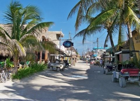 Aplicará Ayuntamiento cuota al hospedaje a hoteleros de Holbox