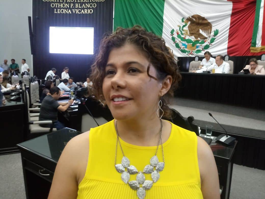 Sin candidatura, vuelve Leslie Hendricks a su curul en el Congreso de Q. Roo