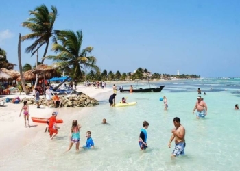 Analiza ADO echar andar ruta Mérida-Mahahual durante periodo vacacional