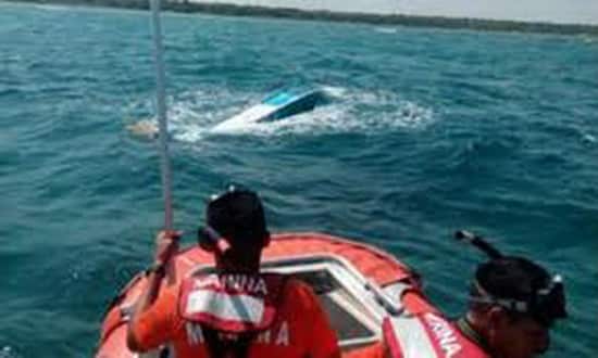 Asegura Marina naufragio de 300 kilos de cocaína