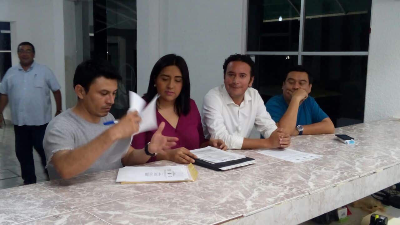 Al ‘cuarto para las 12’, presenta PRD Planilla para Cancún; firmes con Chanito
