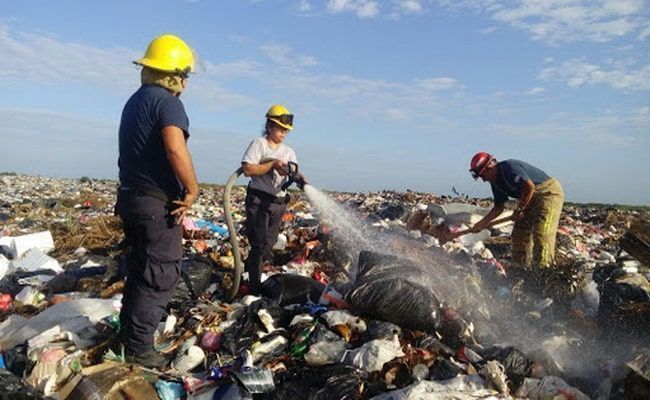 Incendio en el basurero de Chetumal sigue bajo vigilancia de las autoridades