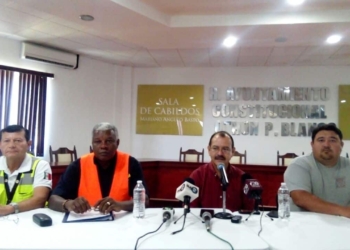 Comprometen autoridades sofocar incendio del basurero de Chetumal en una semana