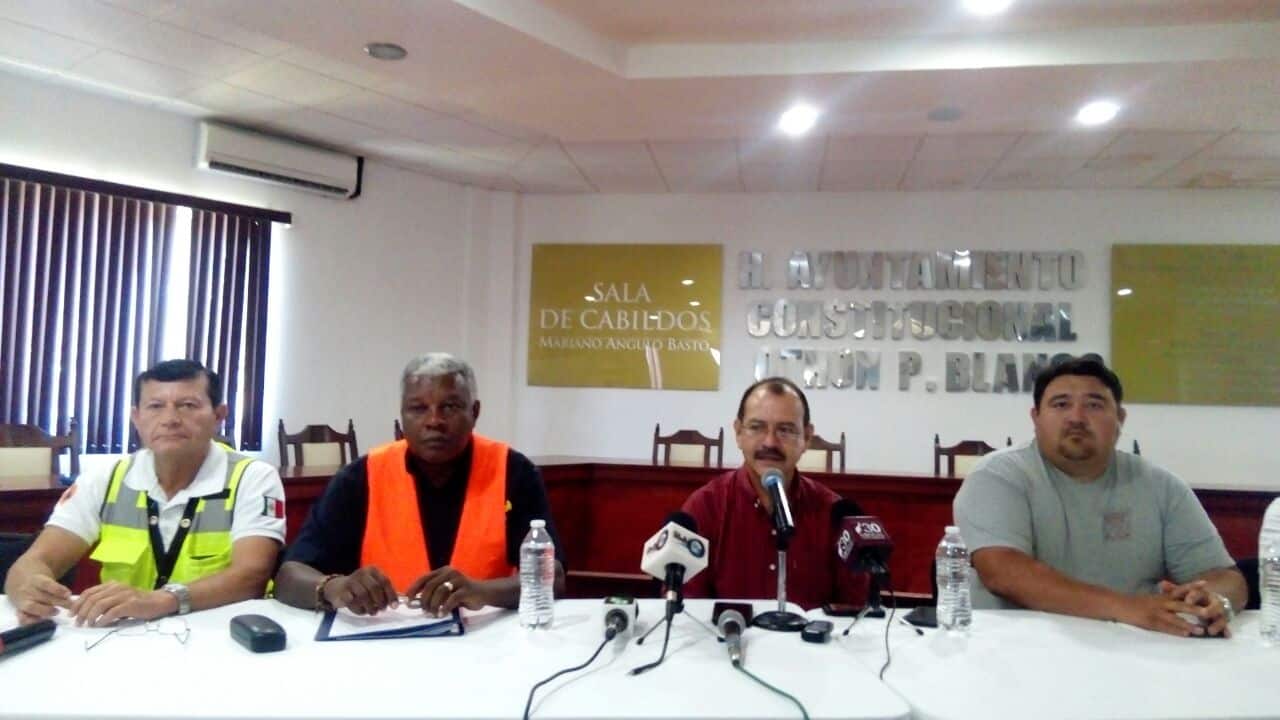 Comprometen autoridades sofocar incendio del basurero de Chetumal en una semana
