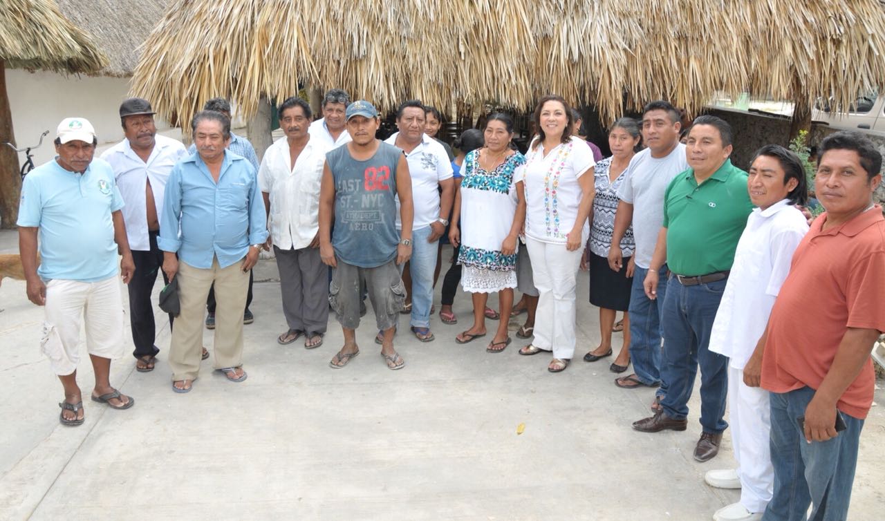 Cora Amalia compromete total apoyo a la cultura y comunidades mayas