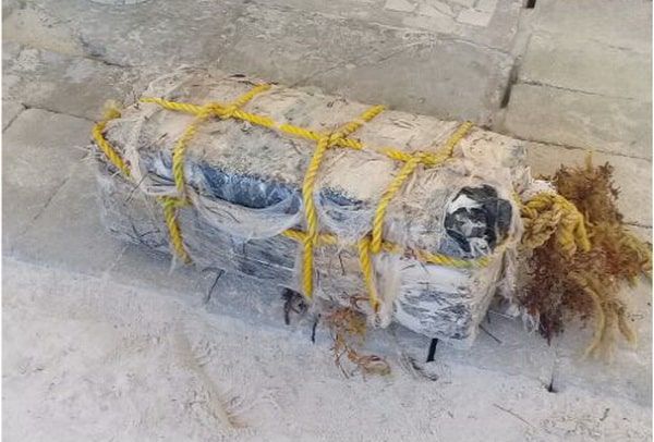 La Secretaría De Marina-Armada De México Asegura Presunta Droga en Punta Pájaros, Quintana Roo