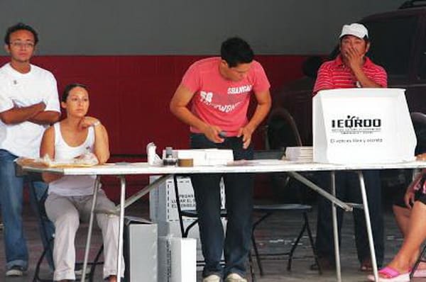 Desconfianza en la clase política, aleja a los jóvenes de las urnas electorales