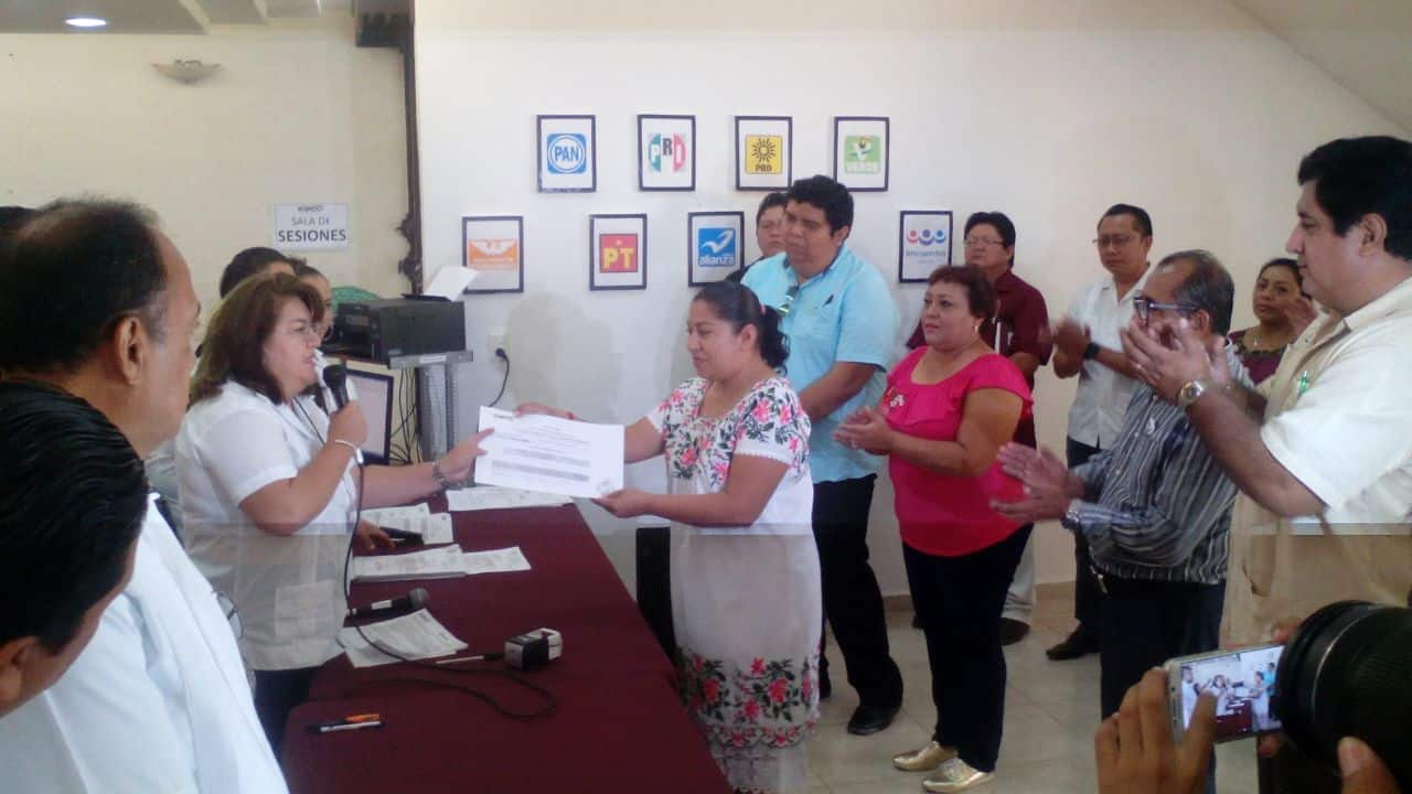 Va Fany Cahum por Felipe Carrillo Puerto. Se inscribe ante el IEQROO como independiente