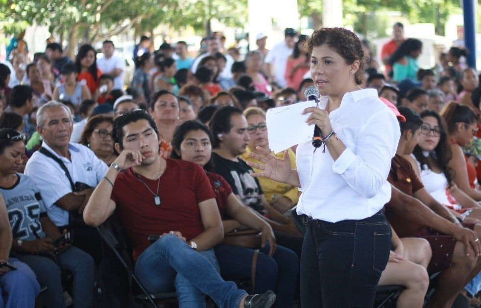 Propone Leslie Hendricks garantizar presupuesto suficiente para educación