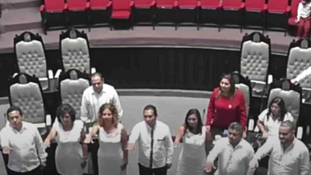 XV Legislatura estrena diputados; suplentes entran en funciones