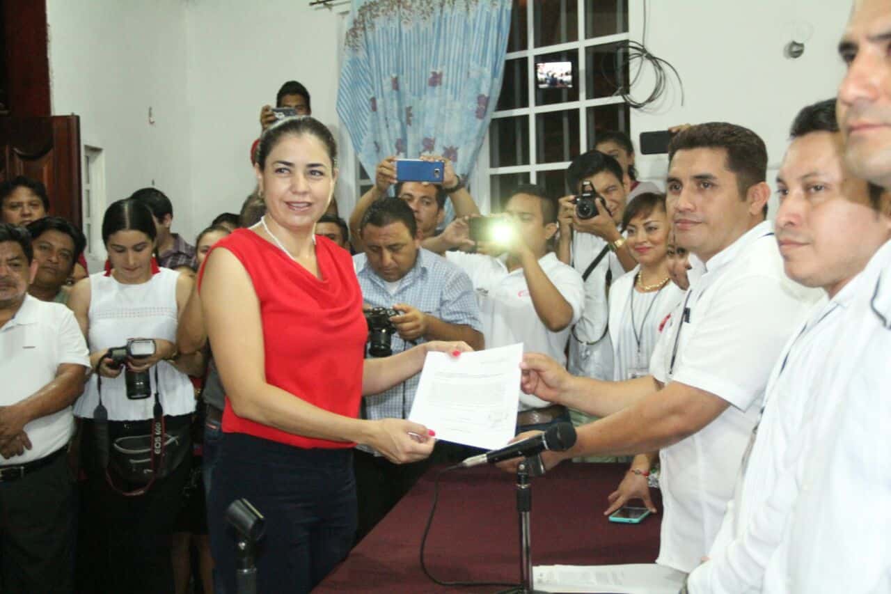 Rossana Romero, pide anuencia del IEQROO como candidata del PRI en JMM