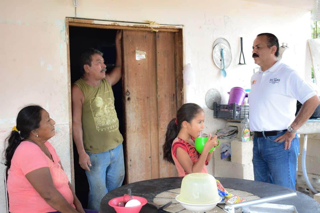 Impulsará Julián Ricalde créditos para padres que opten por escuelas particulares