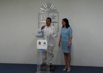 Presentan «Programa de Uniformes Escolares 2018»