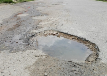 Ayuntamiento de OPB, incompetente para atender baches y desfondes