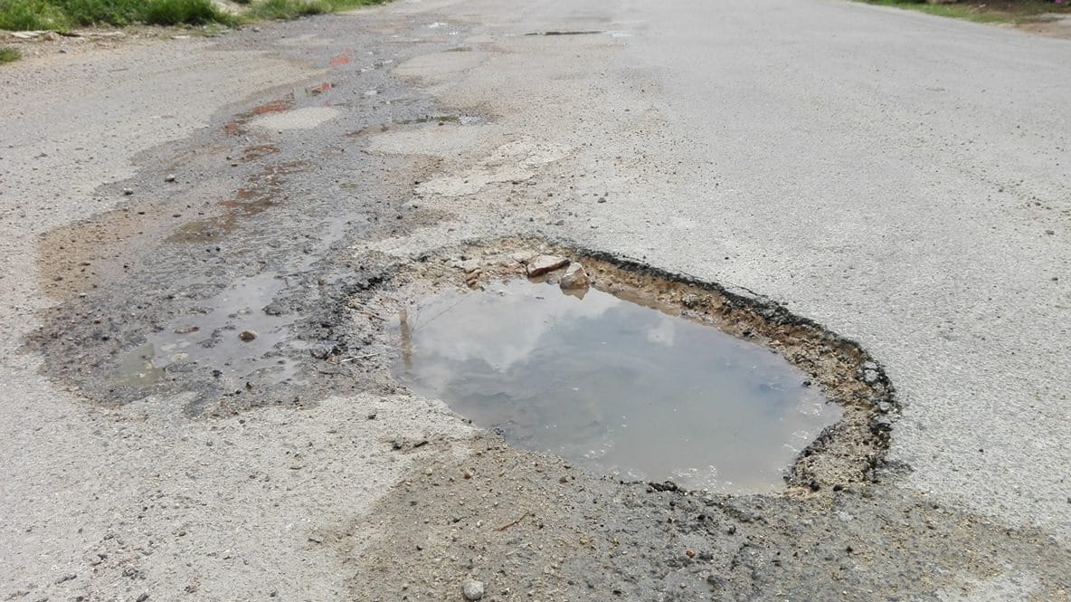 Ayuntamiento de OPB, incompetente para atender baches y desfondes