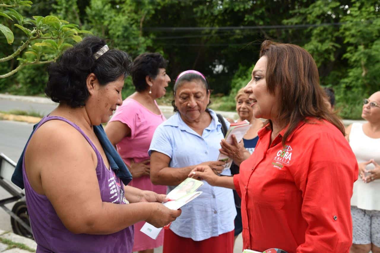 Trabajaremos para abatir el desempleo y la inseguridad que hay en Chetumal: Cora Amalia