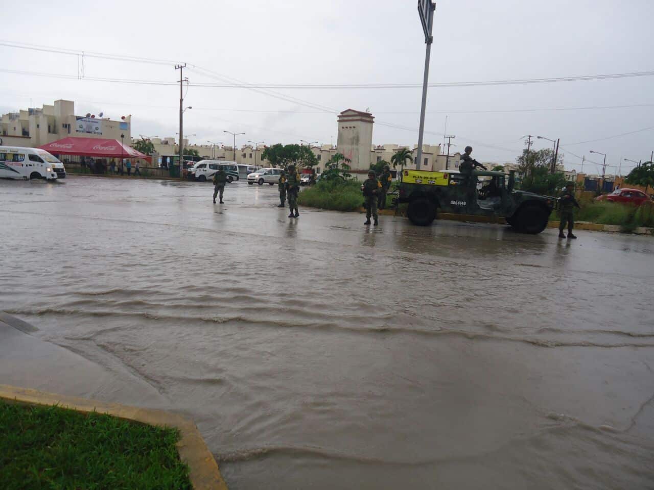 Con rondines permanentes, Ejército mantiene bajo estrecha vigilancia las calles de Cancún