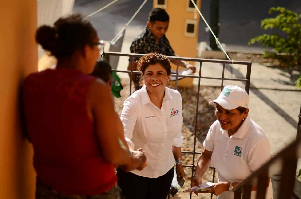 Representa Leslie Hendricks capacidad, experiencia y trayectoria limpia