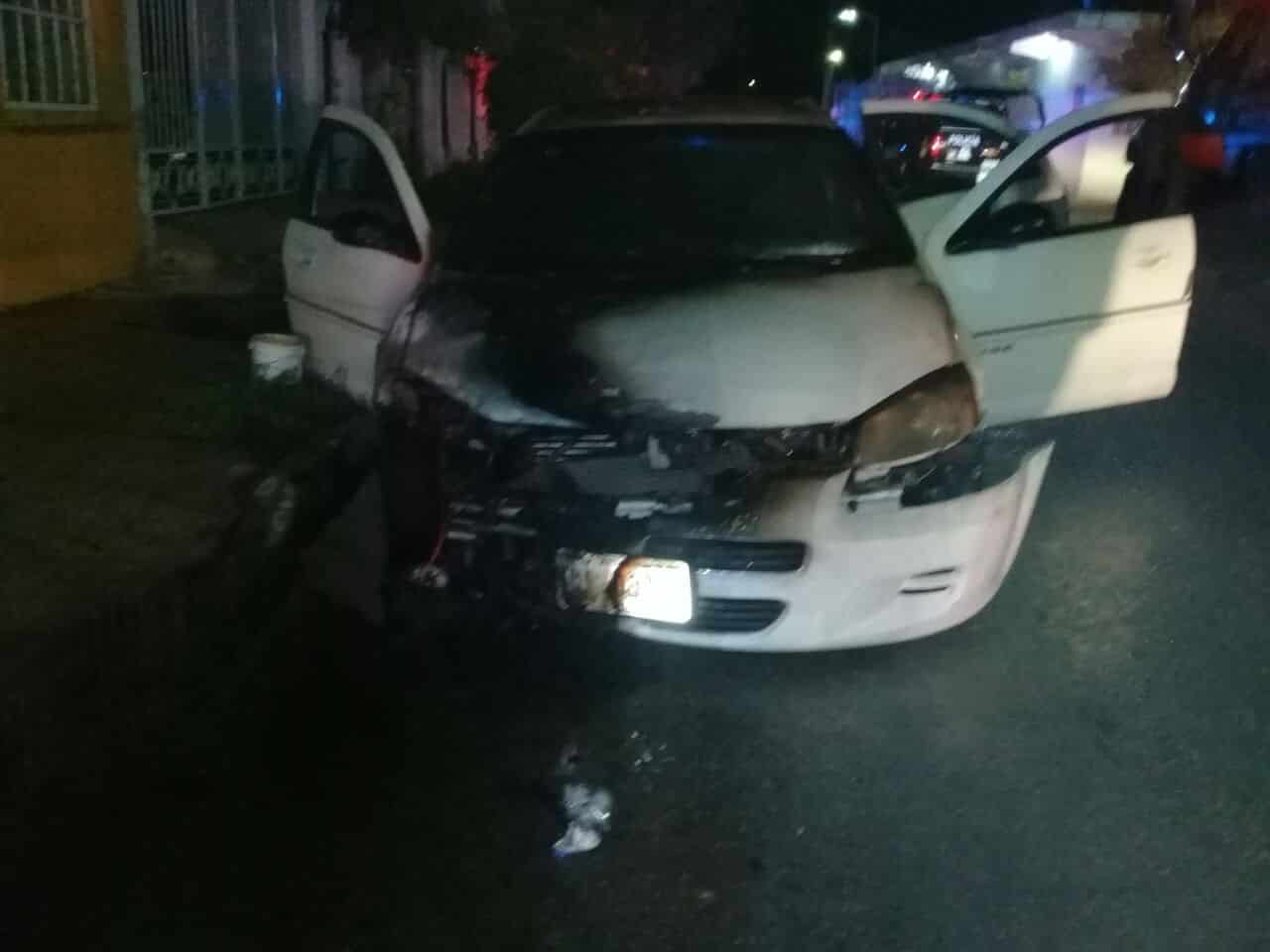 Siguen ataques incendiarios; amanece Chetumal con otro auto quemado