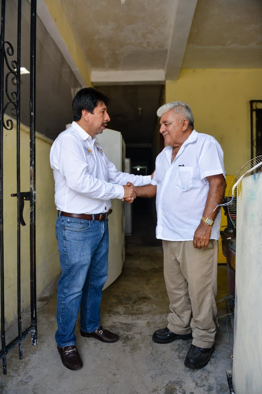 Más seguridad y servicios a comercios del centro de Tulum: Víctor Mas