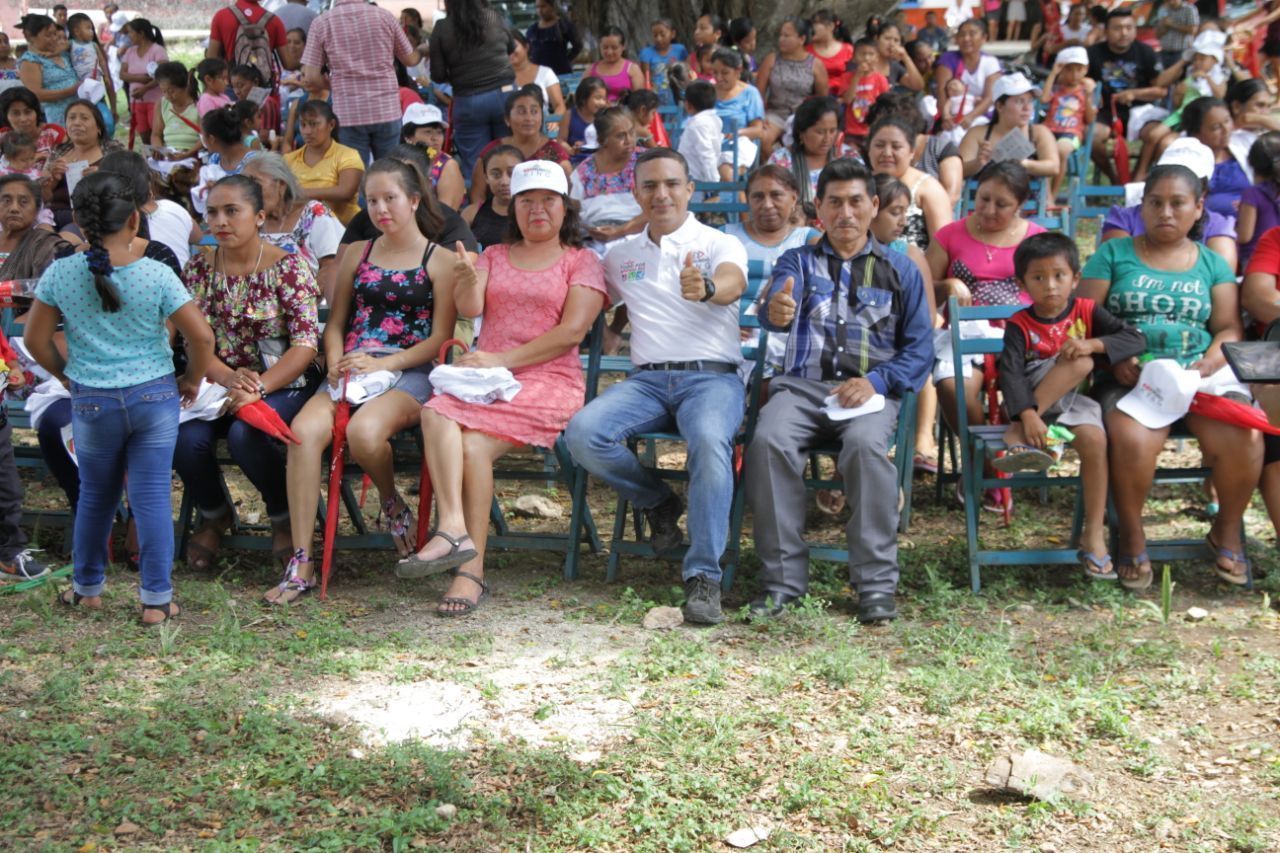Refrenda Raymundo King compromiso con la reactivación económica de Chetumal