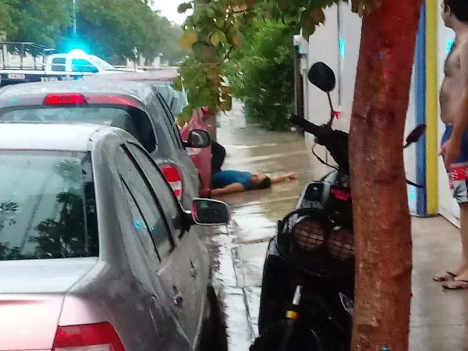 En un descuido, pierde la vida de resbalón