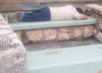Afiliados al IMSS Valladolid exigen mejor atención