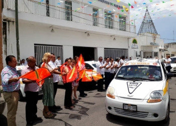 Dan banderazo de arranque a flotilla de ‘Taxi Naranja’ del SUCHAA