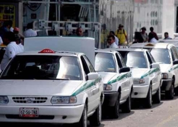Turisteros piden a taxistas reconsiderar movilizaciones, afectan al sector