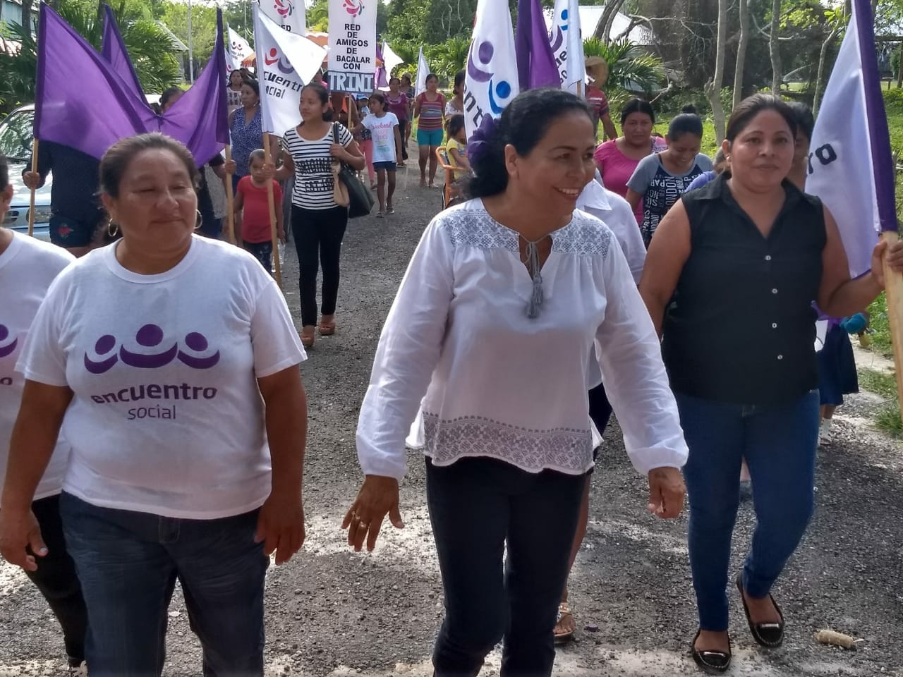 Bacalar tiene que declararse como municipio indígena, con pobreza extrema: Trini Guillén