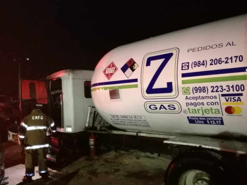 Incendio de pipa casi acaba en tragedia
