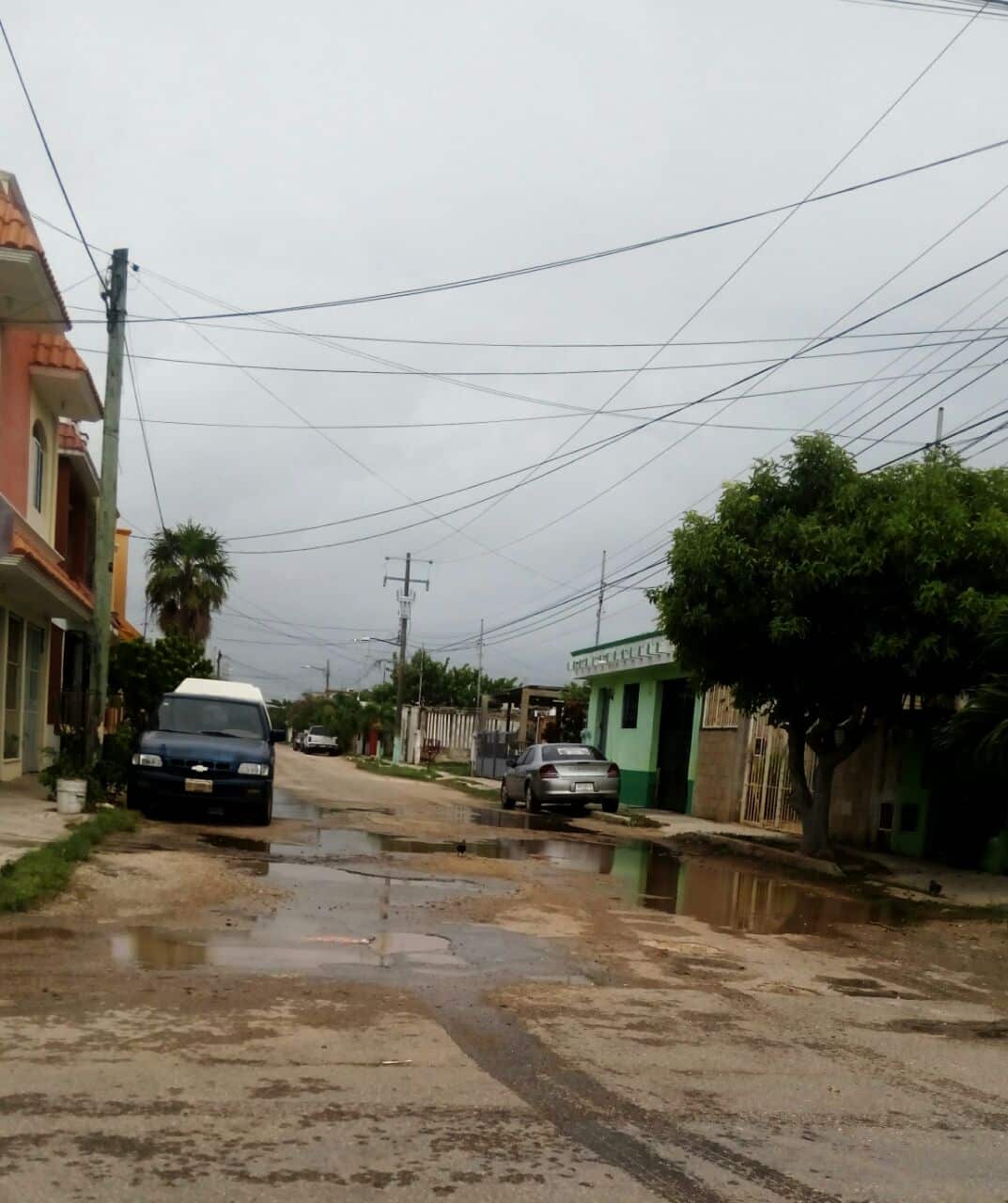Lluvias multiplican el problema de baches en Chetumal