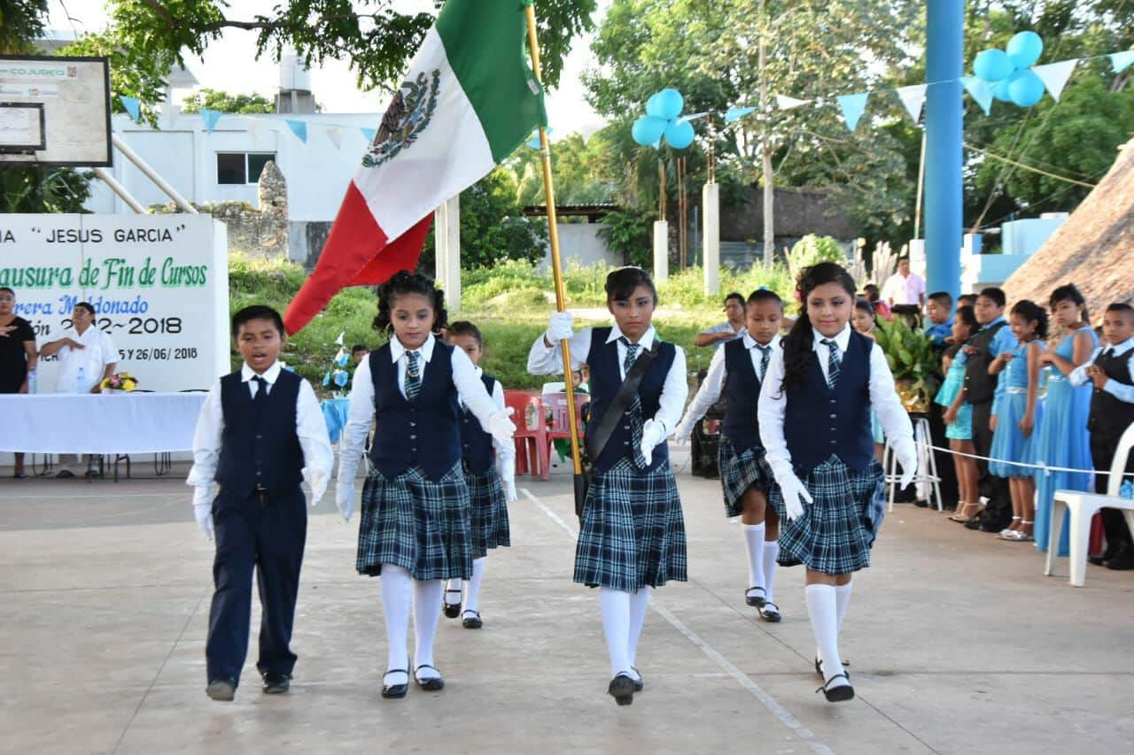 Escuela «Jesús García», cierra ciclo escolar en Tepich con evento de graduación
