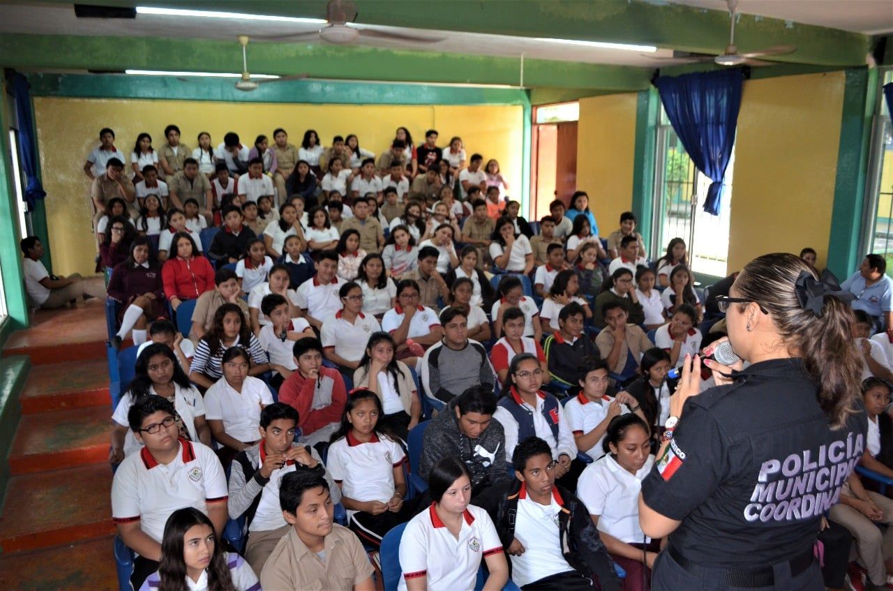 Enseñan a jóvenes vallisoletanos a ser responsables en el uso de redes sociales