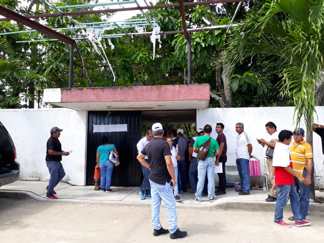 Bajo sendos cuestionamientos, cierra Oficialía Mayor enajenación de vehículos