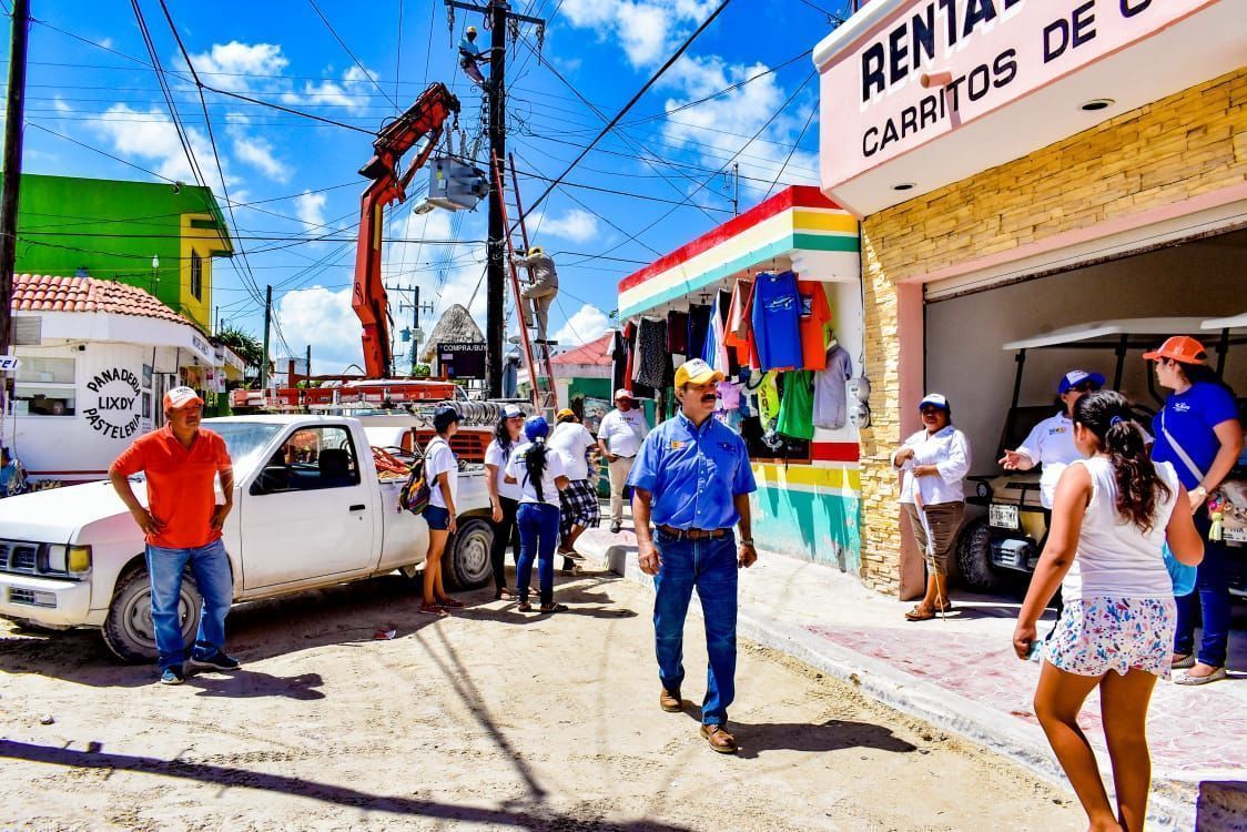 Holbox tendrá mejores servicios: Julián Ricalde