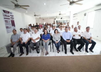 Reconocen a servidores electorales con 15, 20 y 25 años de servicio
