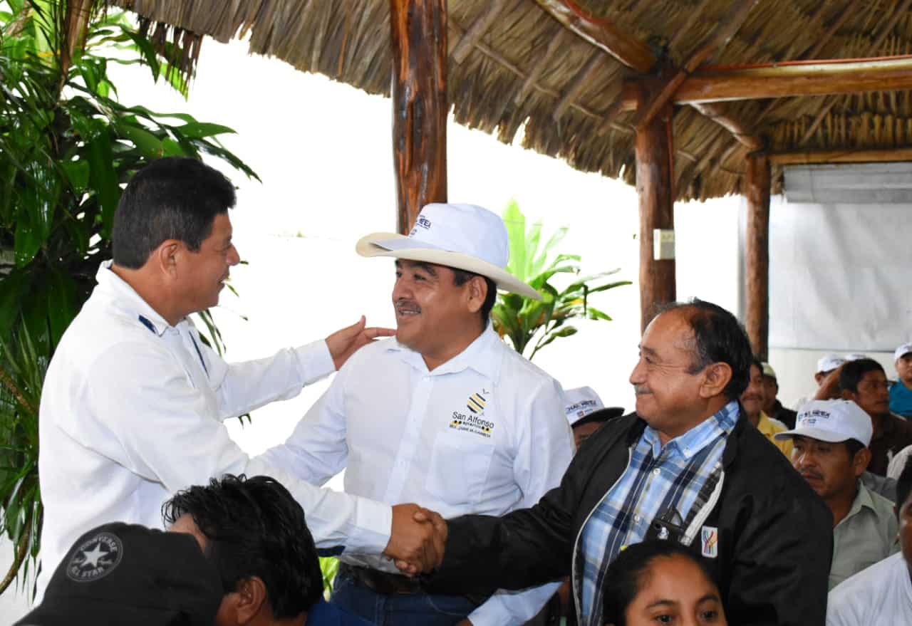 Vamos por más desarrollo para el campo: Luis Torres