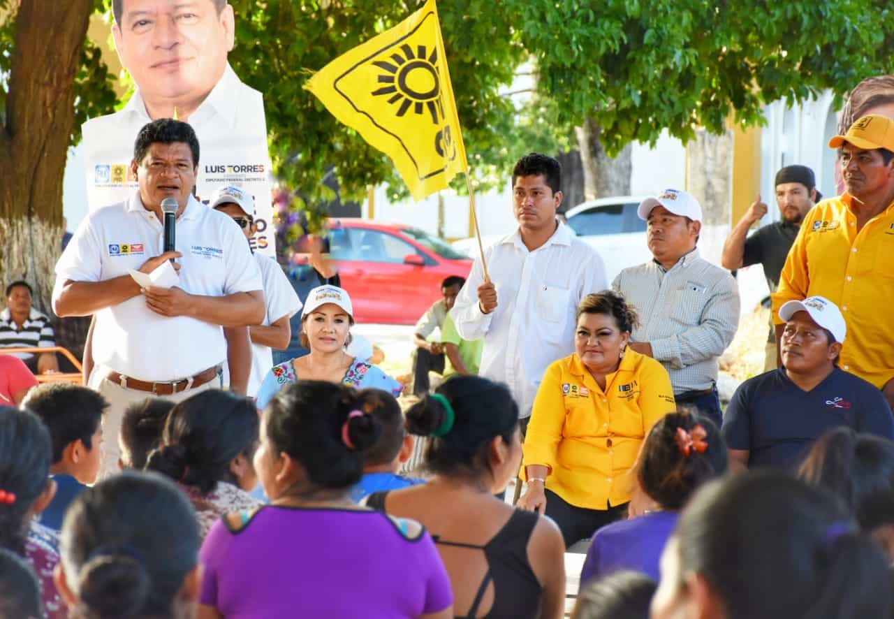 Habitantes de Maya Balam dan su total apoyo y respaldo a Luis Torres