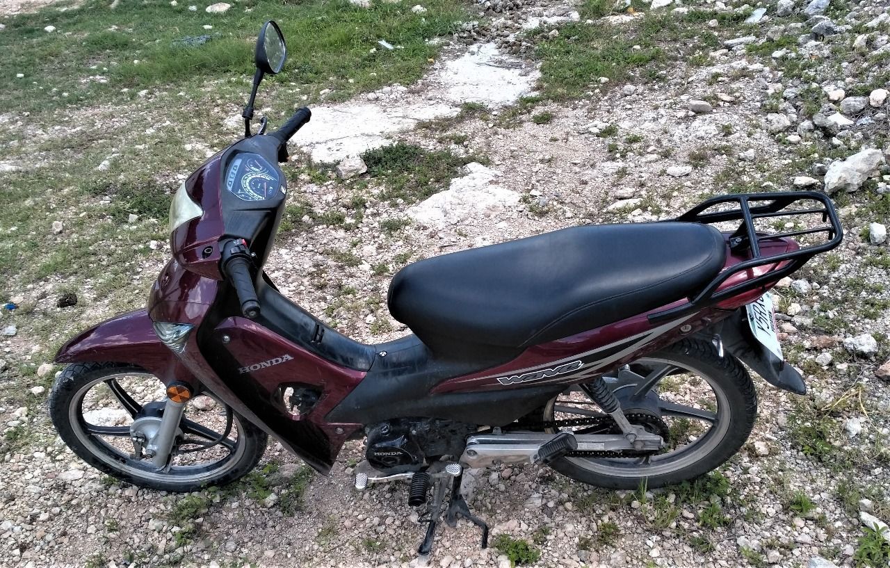 Frustran robo de motocicleta en el barrio de Sisal