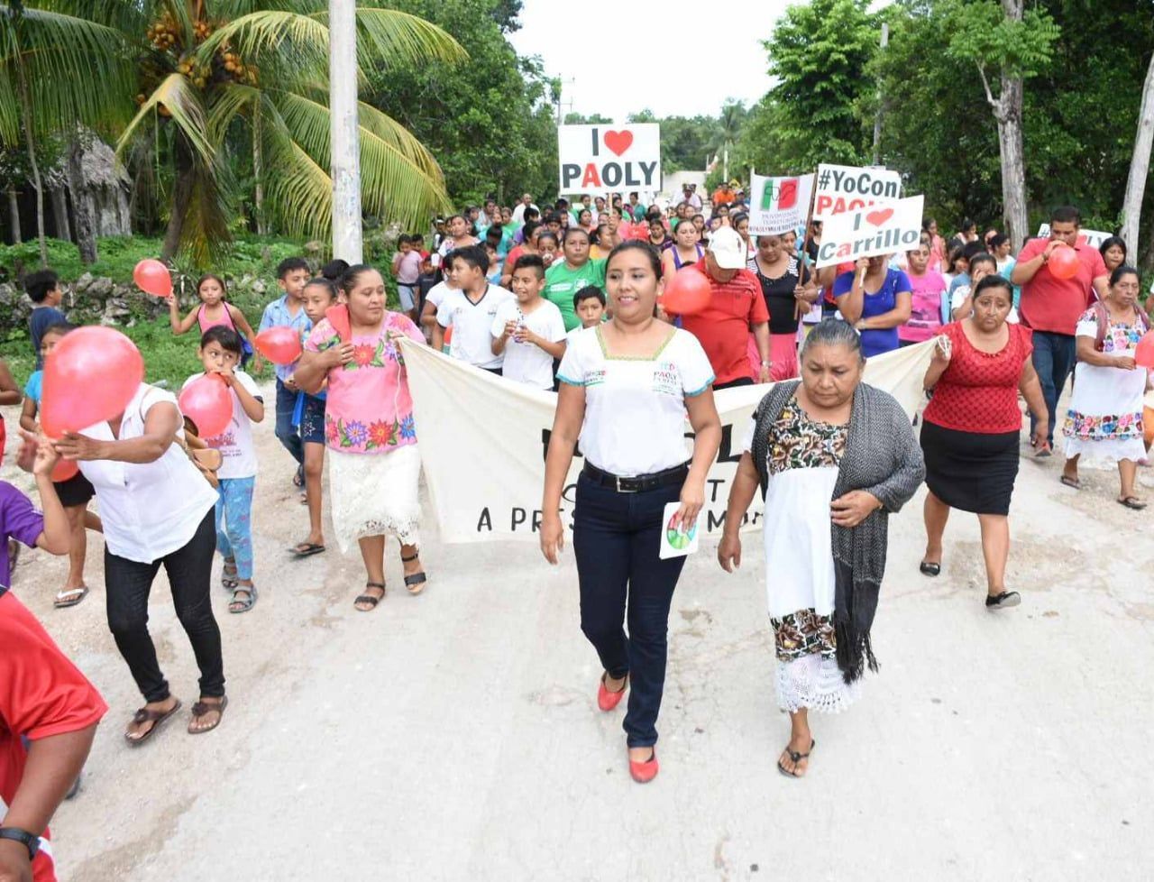 Habitantes de la Vía Corta dan respaldo a propuestas de Paoly Perera