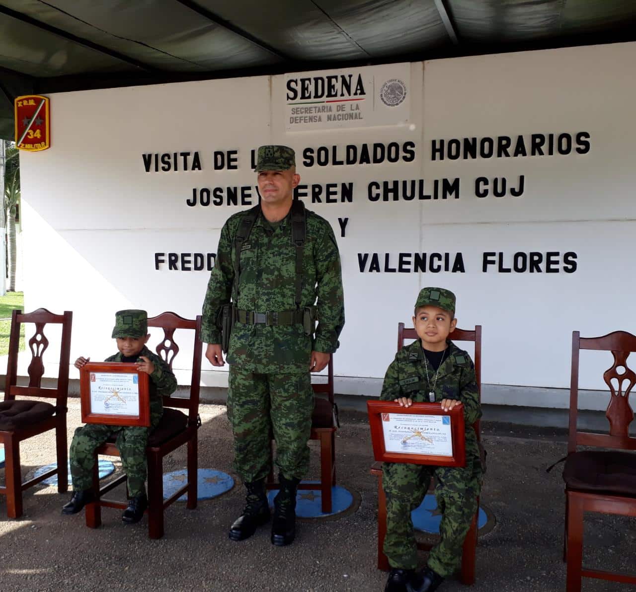 Nombran a Josney Chulim y Freddy Valencia «Soldados por un Día»
