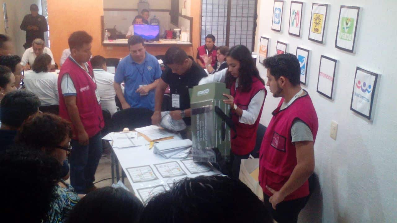 En medio de la polémica Consejo Municipal del IEQROO en FCP arranca Sesión de recuento de votos