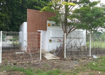 Escuela de educación inicial abandonada hace más de 4 años